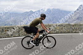 Photo #2440652 | 30-07-2022 11:05 | Passo Dello Stelvio - Prato side BICYCLES