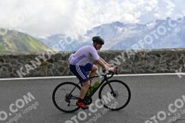 Photo #2416163 | 27-07-2022 11:23 | Passo Dello Stelvio - Prato side BICYCLES