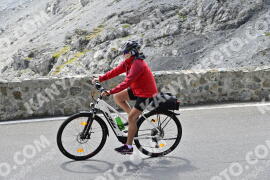 Photo #2378693 | 24-07-2022 11:31 | Passo Dello Stelvio - Prato side BICYCLES