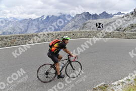 Photo #2461066 | 31-07-2022 14:38 | Passo Dello Stelvio - Prato side BICYCLES