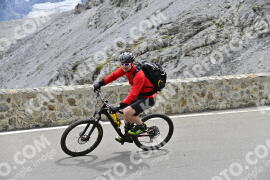 Photo #2430768 | 29-07-2022 13:02 | Passo Dello Stelvio - Prato side BICYCLES