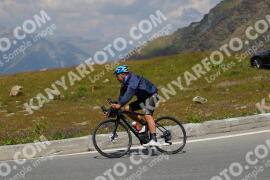 Photo #2393808 | 24-07-2022 13:56 | Passo Dello Stelvio - Peak BICYCLES