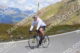 Photo #2488148 | 02-08-2022 13:23 | Passo Dello Stelvio - Peak BICYCLES