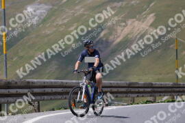 Photo #2393890 | 24-07-2022 13:59 | Passo Dello Stelvio - Peak BICYCLES