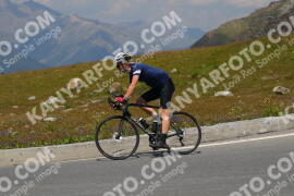 Photo #2393502 | 24-07-2022 13:43 | Passo Dello Stelvio - Peak BICYCLES