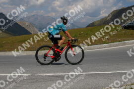 Photo #2392932 | 24-07-2022 13:33 | Passo Dello Stelvio - Peak BICYCLES