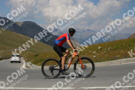 Photo #2393463 | 24-07-2022 13:42 | Passo Dello Stelvio - Peak BICYCLES