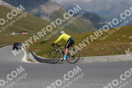 Photo #2384335 | 24-07-2022 11:17 | Passo Dello Stelvio - Peak BICYCLES