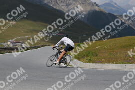 Photo #2394111 | 24-07-2022 14:11 | Passo Dello Stelvio - Peak BICYCLES