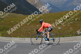 Photo #2393270 | 24-07-2022 13:38 | Passo Dello Stelvio - Peak BICYCLES
