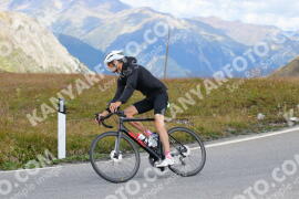 Photo #2486686 | 02-08-2022 12:49 | Passo Dello Stelvio - Peak BICYCLES