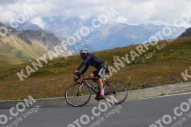 Photo #2410005 | 26-07-2022 09:44 | Passo Dello Stelvio - Peak BICYCLES