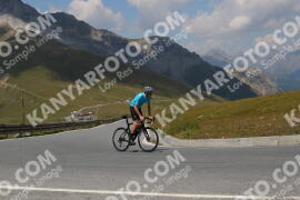 Photo #2393696 | 24-07-2022 13:46 | Passo Dello Stelvio - Peak BICYCLES