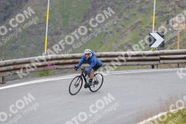 Photo #2423134 | 27-07-2022 14:05 | Passo Dello Stelvio - Peak BICYCLES