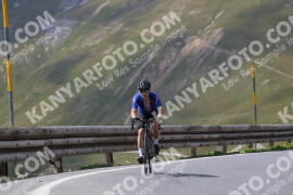 Photo #2394868 | 24-07-2022 15:10 | Passo Dello Stelvio - Peak BICYCLES