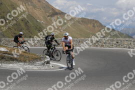Photo #3157325 | 18-06-2023 14:30 | Passo Dello Stelvio - Prato side BICYCLES
