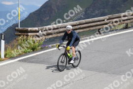 Photo #2422688 | 27-07-2022 12:14 | Passo Dello Stelvio - Peak BICYCLES