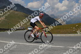 Photo #2392767 | 24-07-2022 13:32 | Passo Dello Stelvio - Peak BICYCLES