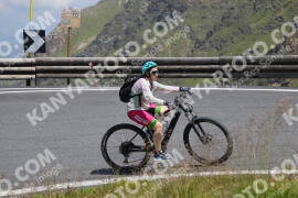 Foto #2412582 | 25-07-2022 12:35 | Passo Dello Stelvio - die Spitze BICYCLES