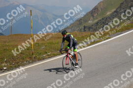 Photo #2410582 | 25-07-2022 12:02 | Passo Dello Stelvio - Peak BICYCLES