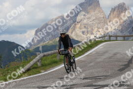 Foto #2521893 | 06-08-2022 11:16 | Pordoi Pass BICYCLES