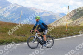 Photo #2487441 | 02-08-2022 13:09 | Passo Dello Stelvio - Peak BICYCLES