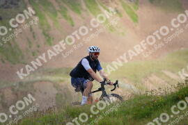 Foto #2432879 | 29-07-2022 12:57 | Passo Dello Stelvio - die Spitze BICYCLES
