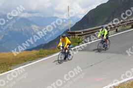 Foto #2422775 | 27-07-2022 12:36 | Passo Dello Stelvio - die Spitze BICYCLES