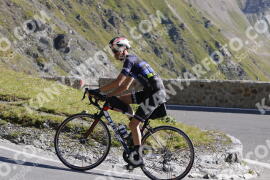 Photo #3979640 | 20-08-2023 09:41 | Passo Dello Stelvio - Prato side BICYCLES