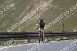 Photo #2390588 | 24-07-2022 12:54 | Passo Dello Stelvio - Peak BICYCLES