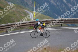 Photo #2423320 | 27-07-2022 14:47 | Passo Dello Stelvio - Peak BICYCLES