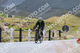 Photo #2432070 | 29-07-2022 12:49 | Passo Dello Stelvio - Peak BICYCLES