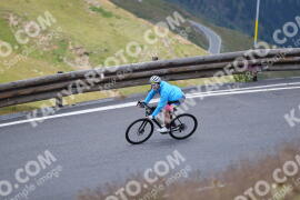 Photo #2423057 | 27-07-2022 13:42 | Passo Dello Stelvio - Peak BICYCLES