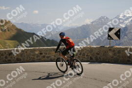Photo #3238553 | 26-06-2023 11:15 | Passo Dello Stelvio - Prato side BICYCLES