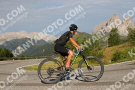 Photo #2520271 | 06-08-2022 08:49 | Pordoi Pass BICYCLES