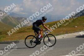 Foto #2377368 | 24-07-2022 09:42 | Passo Dello Stelvio - die Spitze BICYCLES