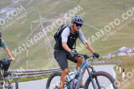 Foto #2458943 | 31-07-2022 10:58 | Passo Dello Stelvio - die Spitze BICYCLES