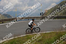 Foto #2411974 | 25-07-2022 12:20 | Passo Dello Stelvio - die Spitze BICYCLES