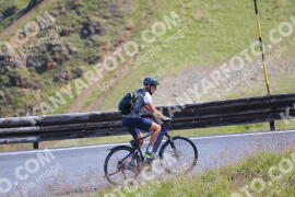 Foto #2429368 | 29-07-2022 11:12 | Passo Dello Stelvio - die Spitze BICYCLES