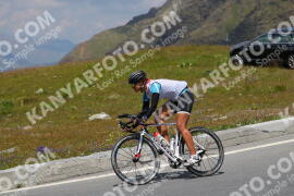 Photo #2393928 | 24-07-2022 14:01 | Passo Dello Stelvio - Peak BICYCLES