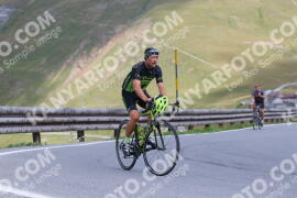 Foto #2410173 | 26-07-2022 10:25 | Passo Dello Stelvio - die Spitze BICYCLES