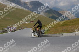 Photo #2383977 | 24-07-2022 11:13 | Passo Dello Stelvio - Peak BICYCLES