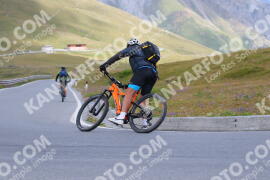 Foto #2410628 | 26-07-2022 11:25 | Passo Dello Stelvio - die Spitze BICYCLES