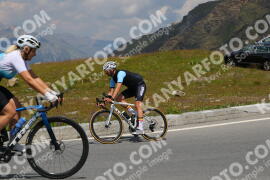 Photo #2393240 | 24-07-2022 13:37 | Passo Dello Stelvio - Peak BICYCLES