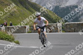 Photo #3607576 | 28-07-2023 13:45 | Passo Dello Stelvio - Prato side BICYCLES