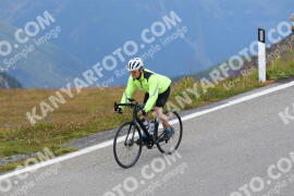 Photo #2423194 | 27-07-2022 14:13 | Passo Dello Stelvio - Peak BICYCLES
