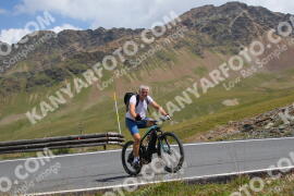 Photo #2413012 | 25-07-2022 12:58 | Passo Dello Stelvio - Peak BICYCLES