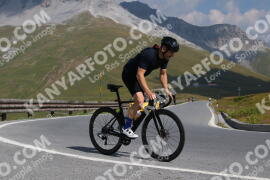 Photo #2379915 | 24-07-2022 10:19 | Passo Dello Stelvio - Peak BICYCLES