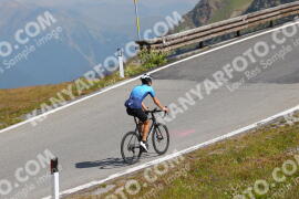 Photo #2400761 | 25-07-2022 10:54 | Passo Dello Stelvio - Peak BICYCLES