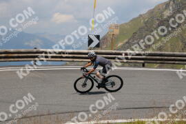 Photo #2413144 | 25-07-2022 13:04 | Passo Dello Stelvio - Peak BICYCLES
